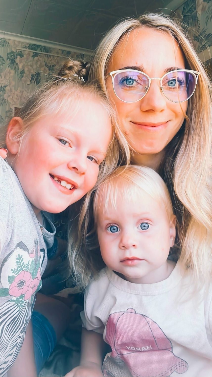 Осталось всего три дня до старта голосования в фотоконкурсе "МАМА и Я"