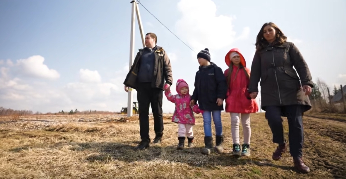 Первый канал показал две костромские семьи в телепроекте Юлии Барановской