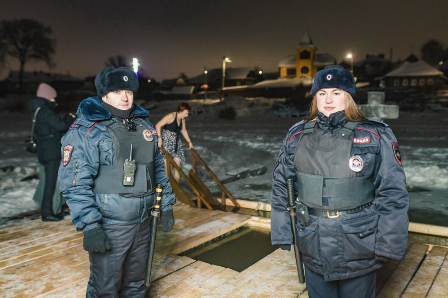 Костромичи отметили Крещение без происшествий