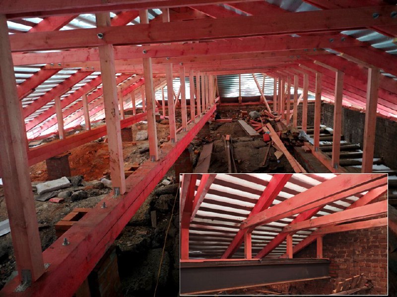 Розовые сосульки на Табачных рядах напугали костромичей