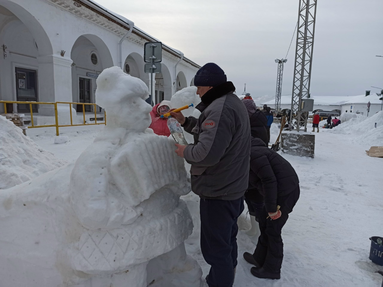 От снежинки до шедевра: в Костроме сразятся мастера холода