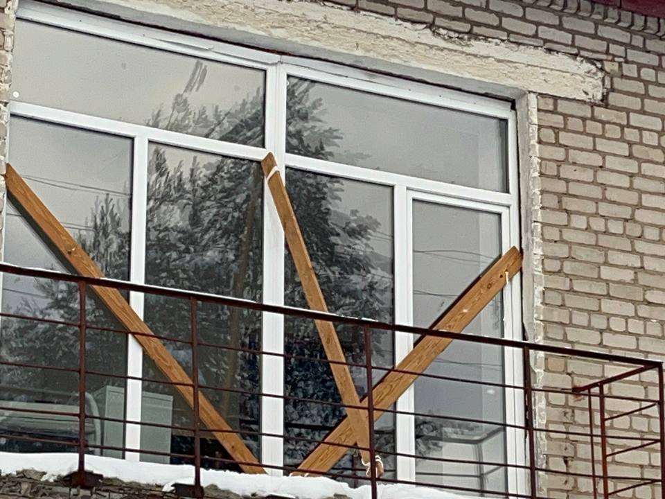 Районную больницу в Нее восстановят после атаки беспилотников