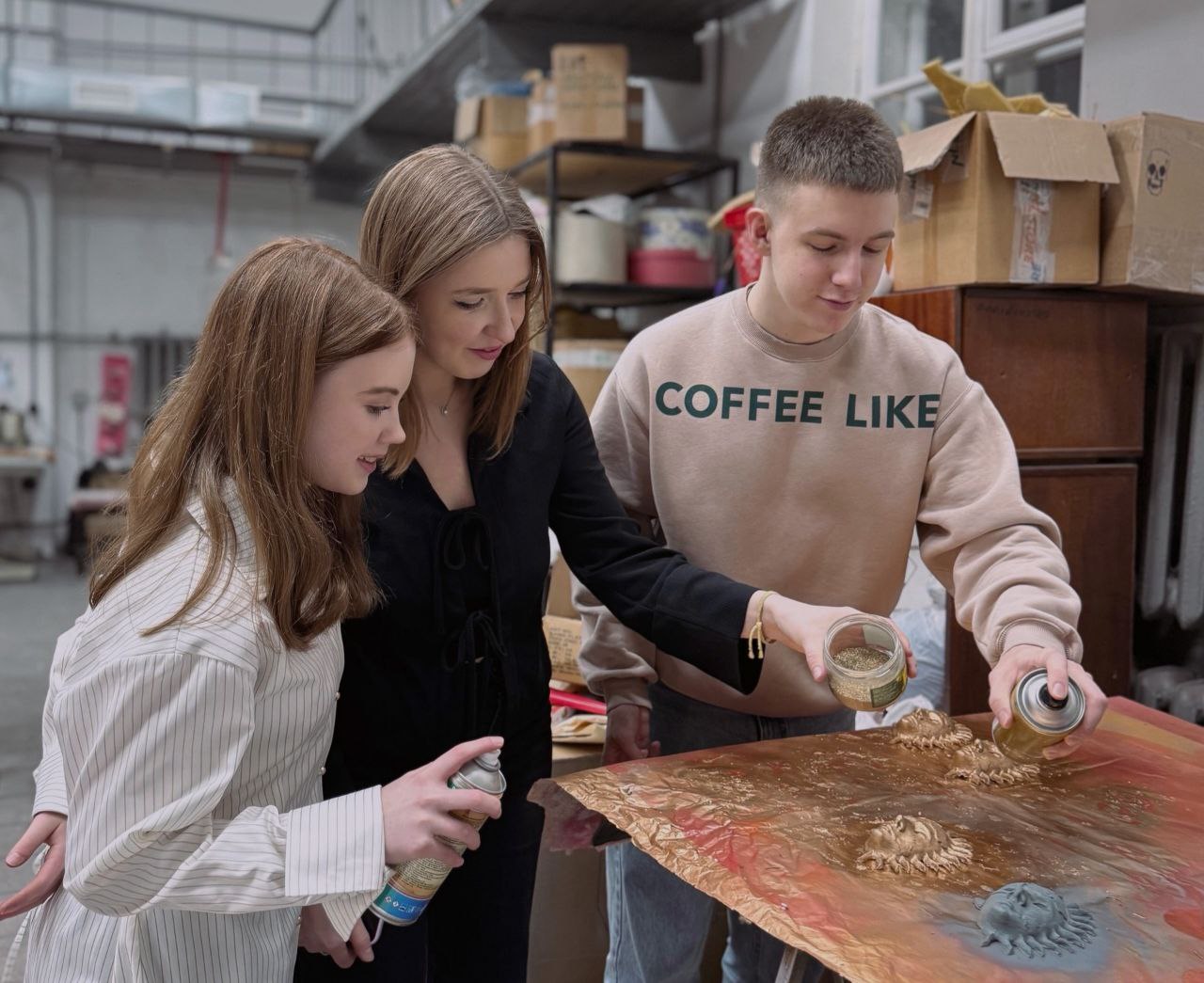 За кулисы Костромского драмтеатра приглашают творческих волонтеров