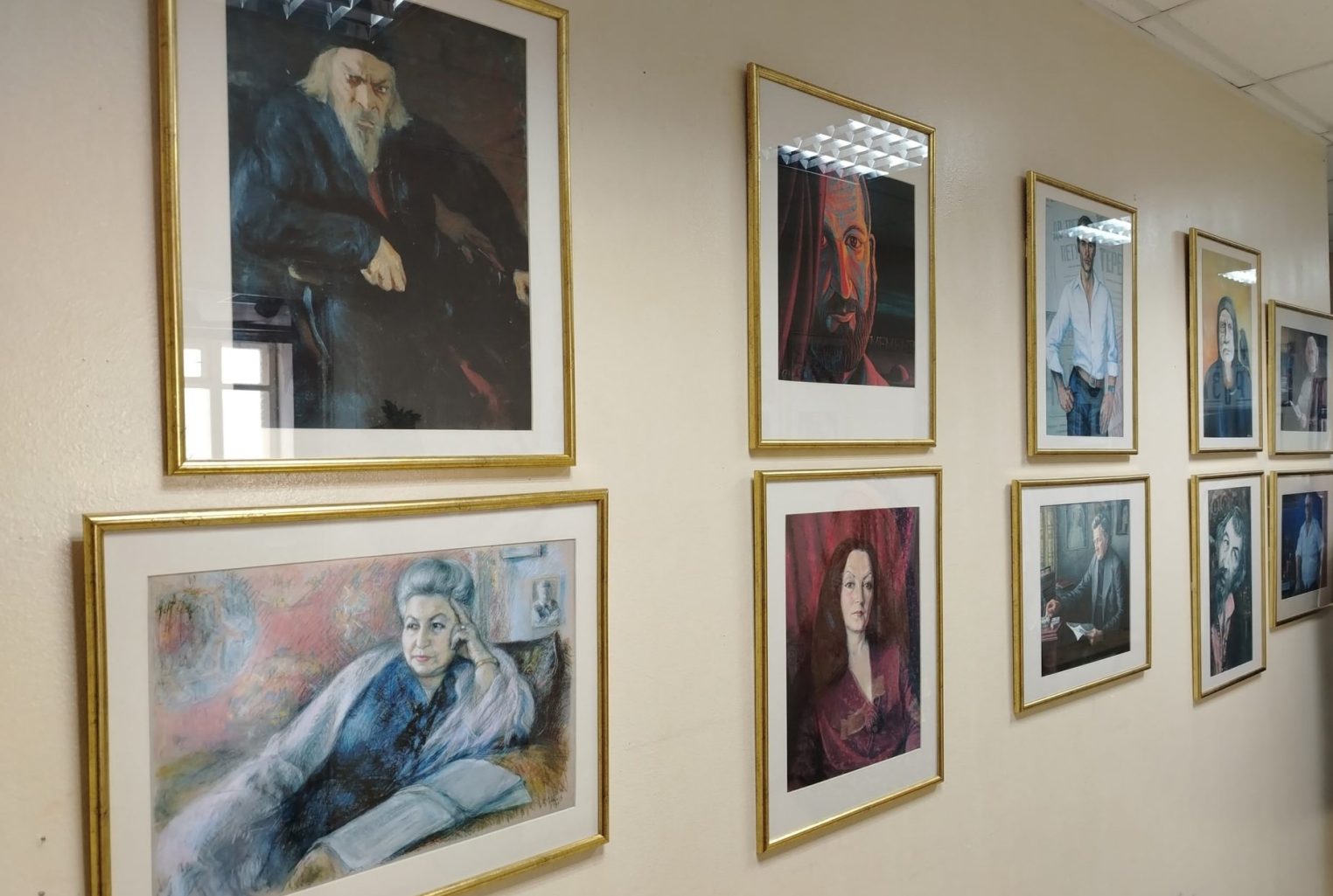 Костромской театр открыл портретную галерею легенд