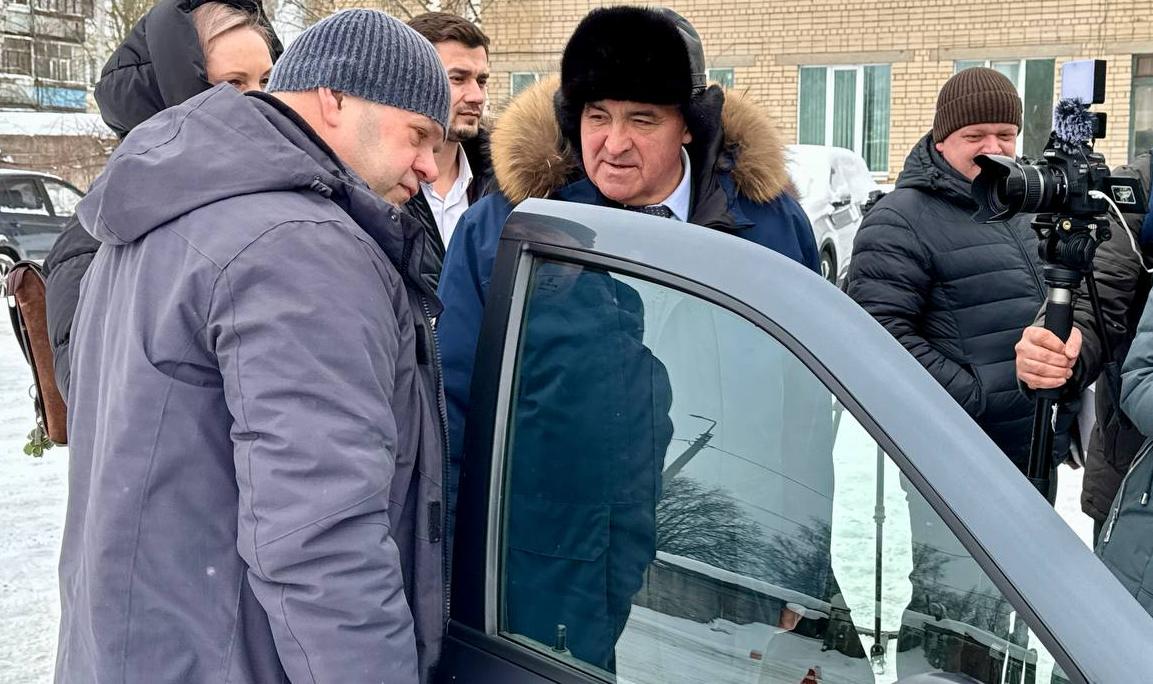 В Костромской области ветеранов СВО обучают вождению на авто с ручным управлением