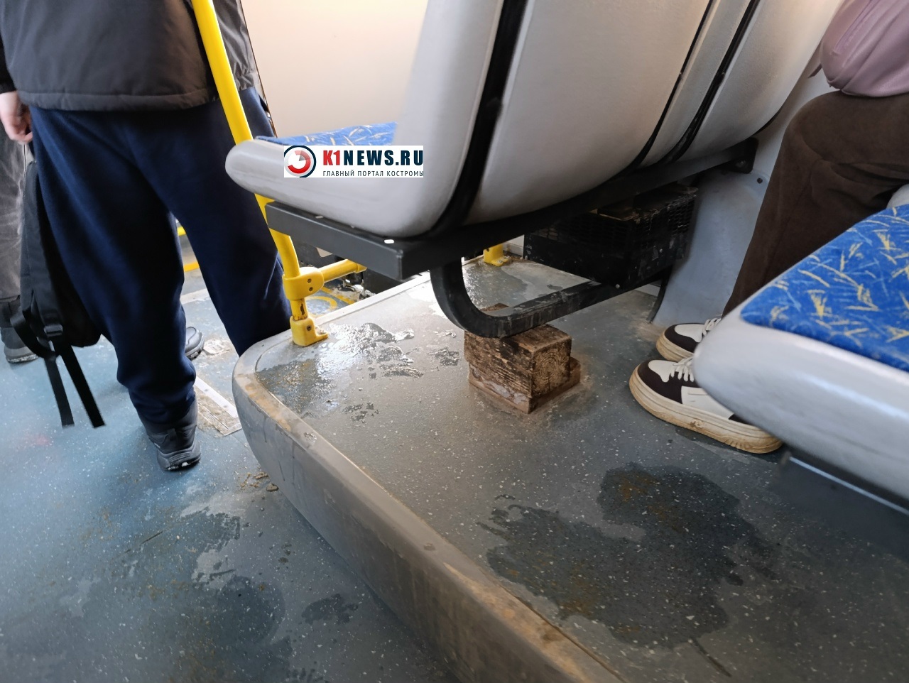 В костромских автобусах ездят на дровах