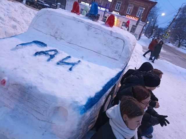 Костромским гаишникам подарили на юбилей машину, которая не едет