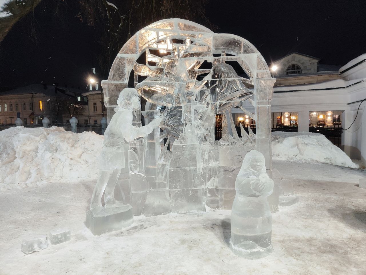 Названы победители фестиваля снежных и ледовых фигур в Костроме