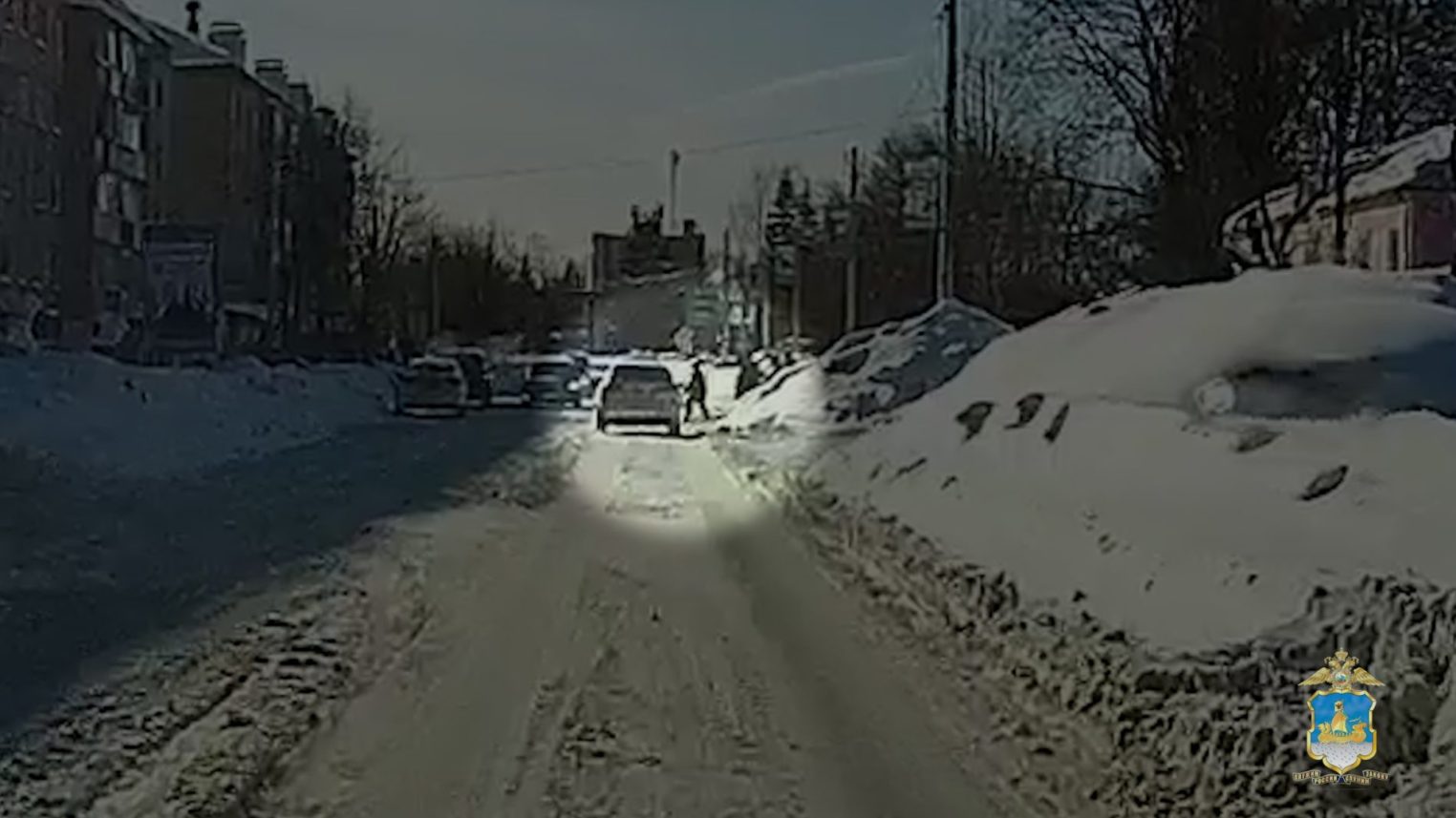 Доигрались: ребенок выбежал прямо под колеса машины под Костромой