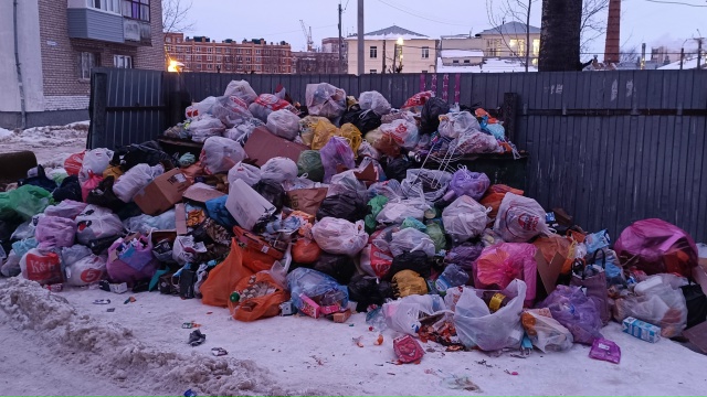 Новый горный хребет нравится голубям, но не жителям Костромы