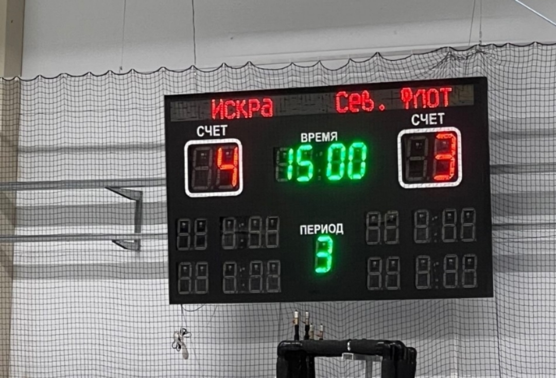 Юные костромские хоккеисты подарили мамам на праздник грандиозную победу