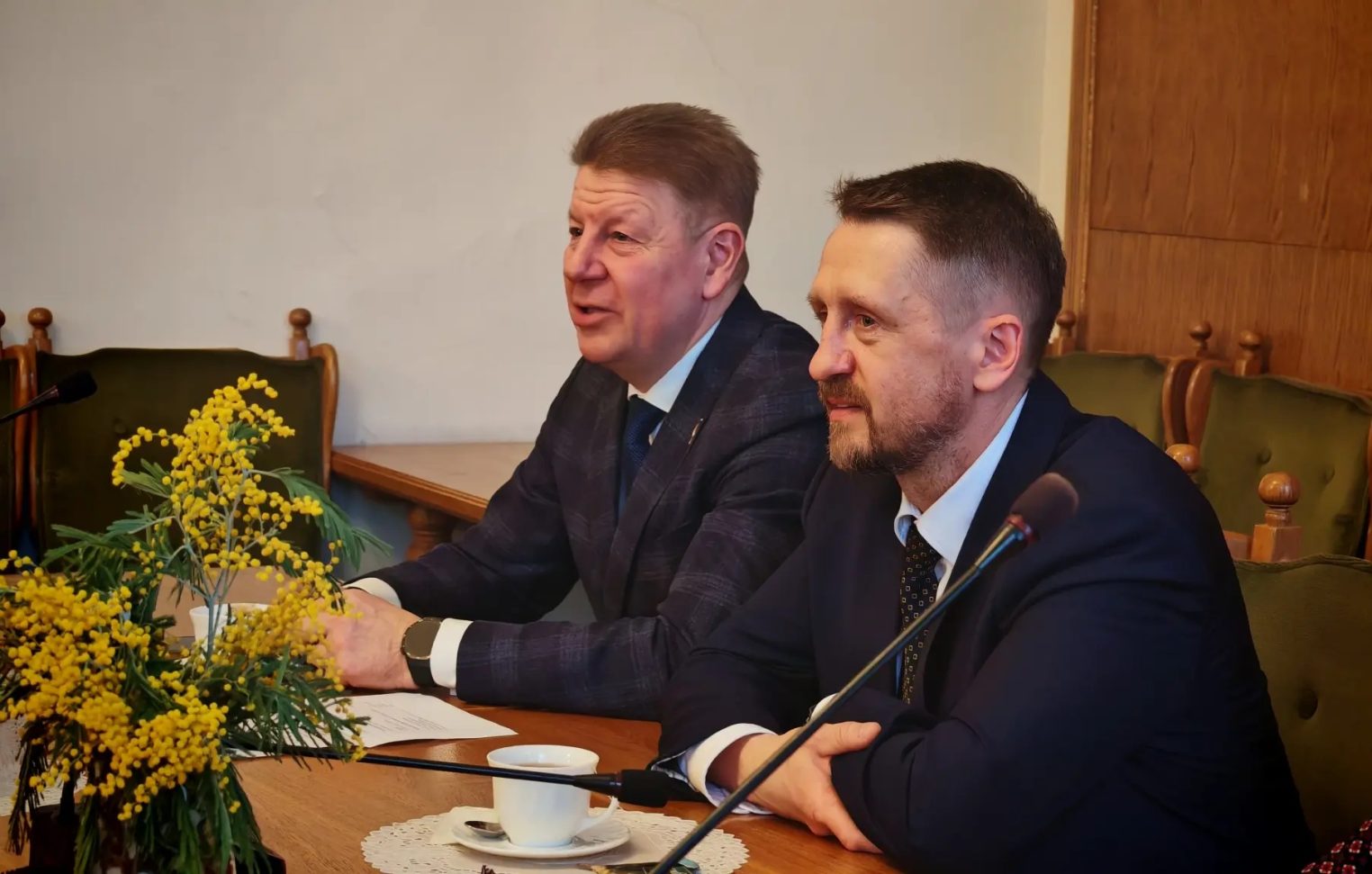 За чашкой чая и важным разговором: в администрации Костромы встретились с семьями участников СВО