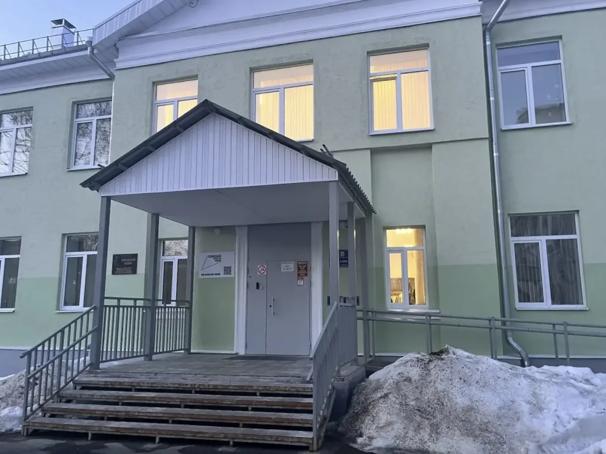 Костромичей, живущих около оцепленной гимназии №28, просят отойти от окон