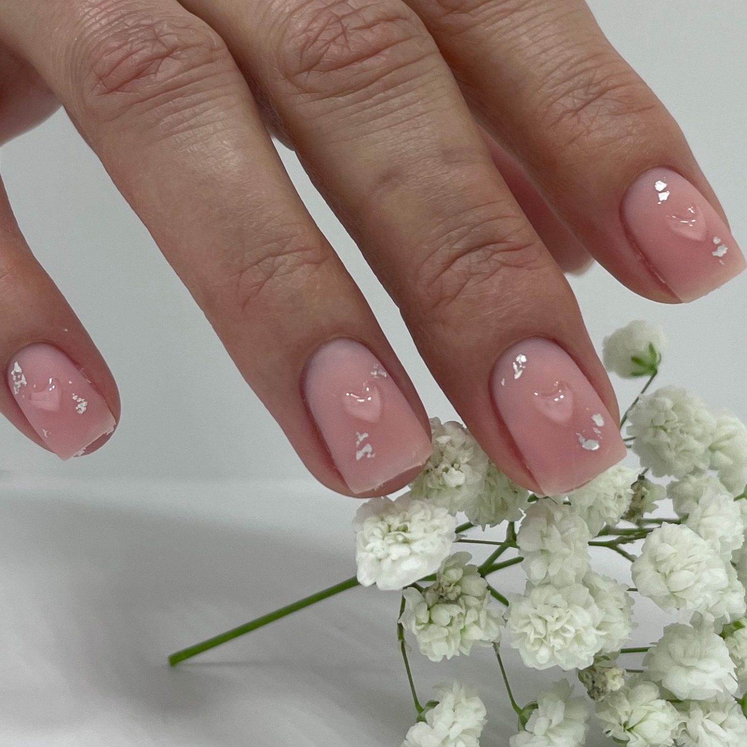 Весна 2026: главный гид по образу и маникюру