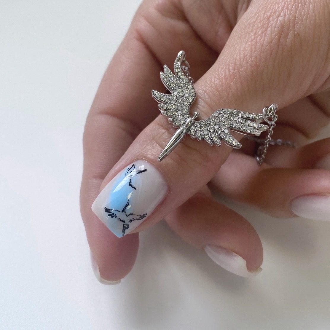 Весна 2026: главный гид по образу и маникюру