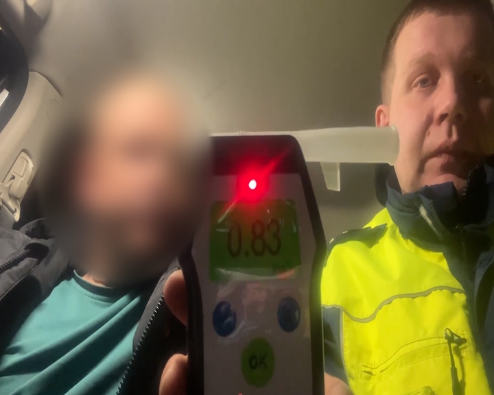 Появилось видео лихой погони гаишников за пьяным водилой по ночной Костроме