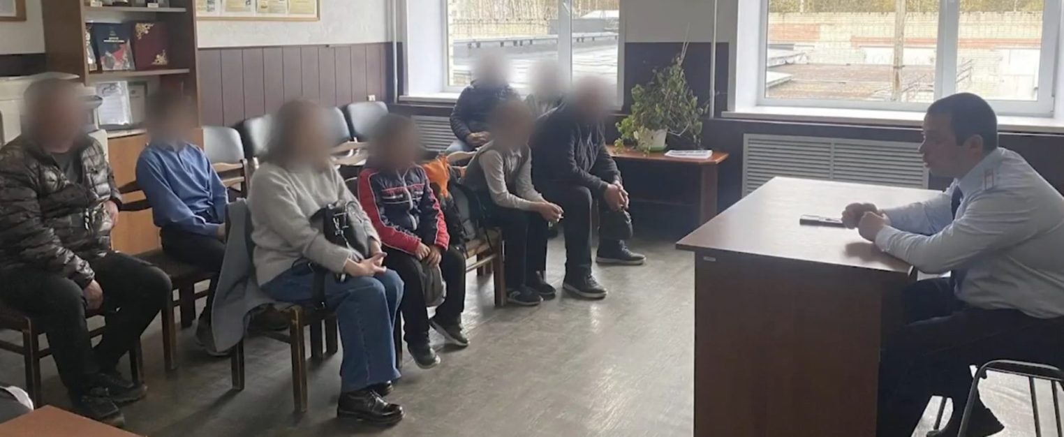 В Костромской области полиция задержала школьников, устроивших пикник на Вечном огне