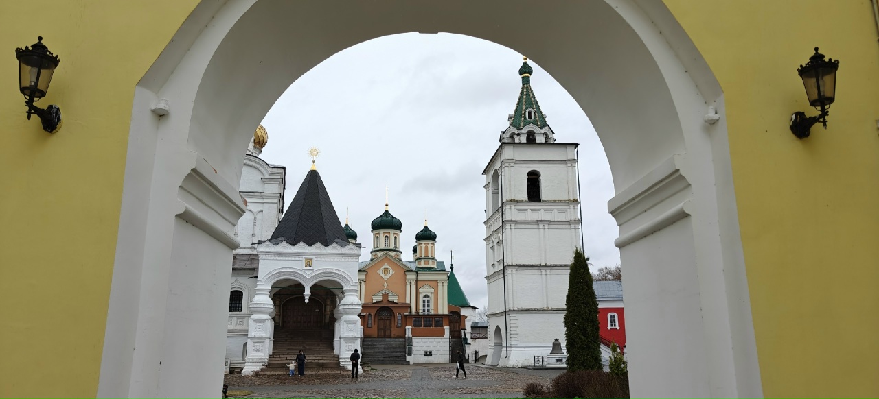 Бойцов, проходящих реабилитацию в госпитале, познакомили с достопримечательностями Костромы