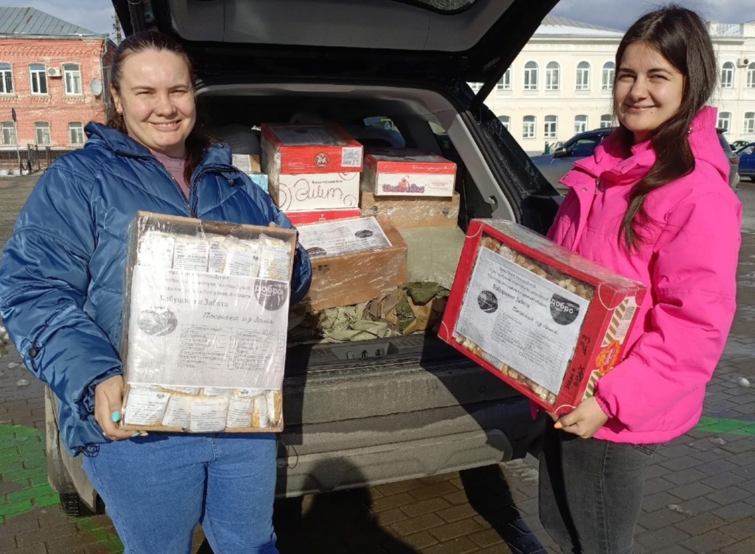 Костромичи отправили бойцам домашние пасхальные гостинцы