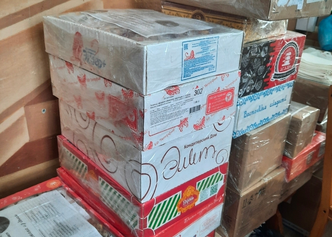 Костромичи отправили бойцам домашние пасхальные гостинцы