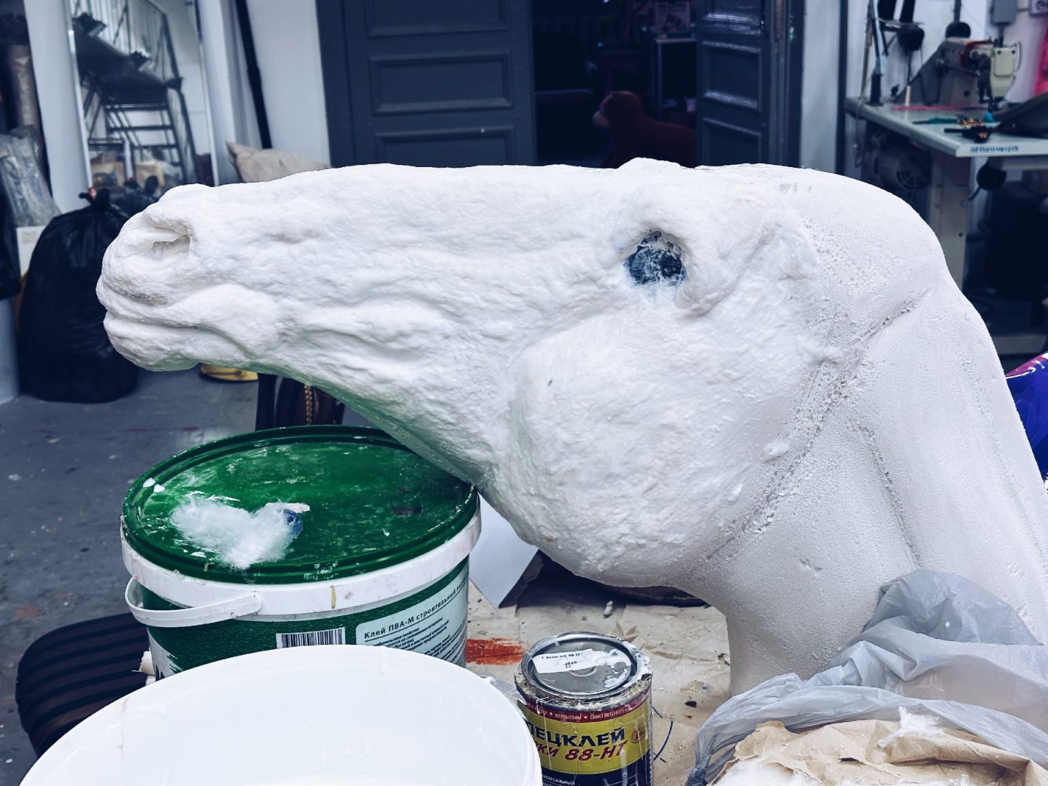 Костромской театр раскрыл тайну рождения сценических коней