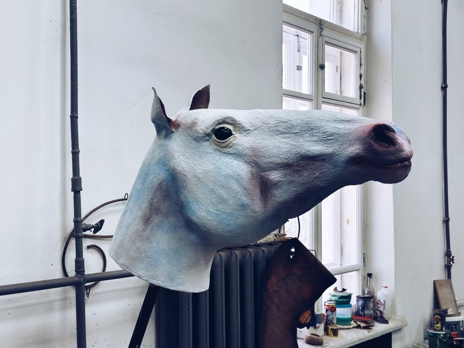 Костромской театр раскрыл тайну рождения сценических коней