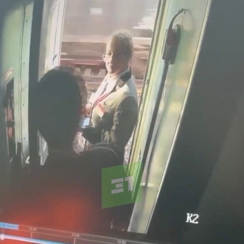 Стало известно о состоянии проводницы, которую выбросили из поезда под Костромой