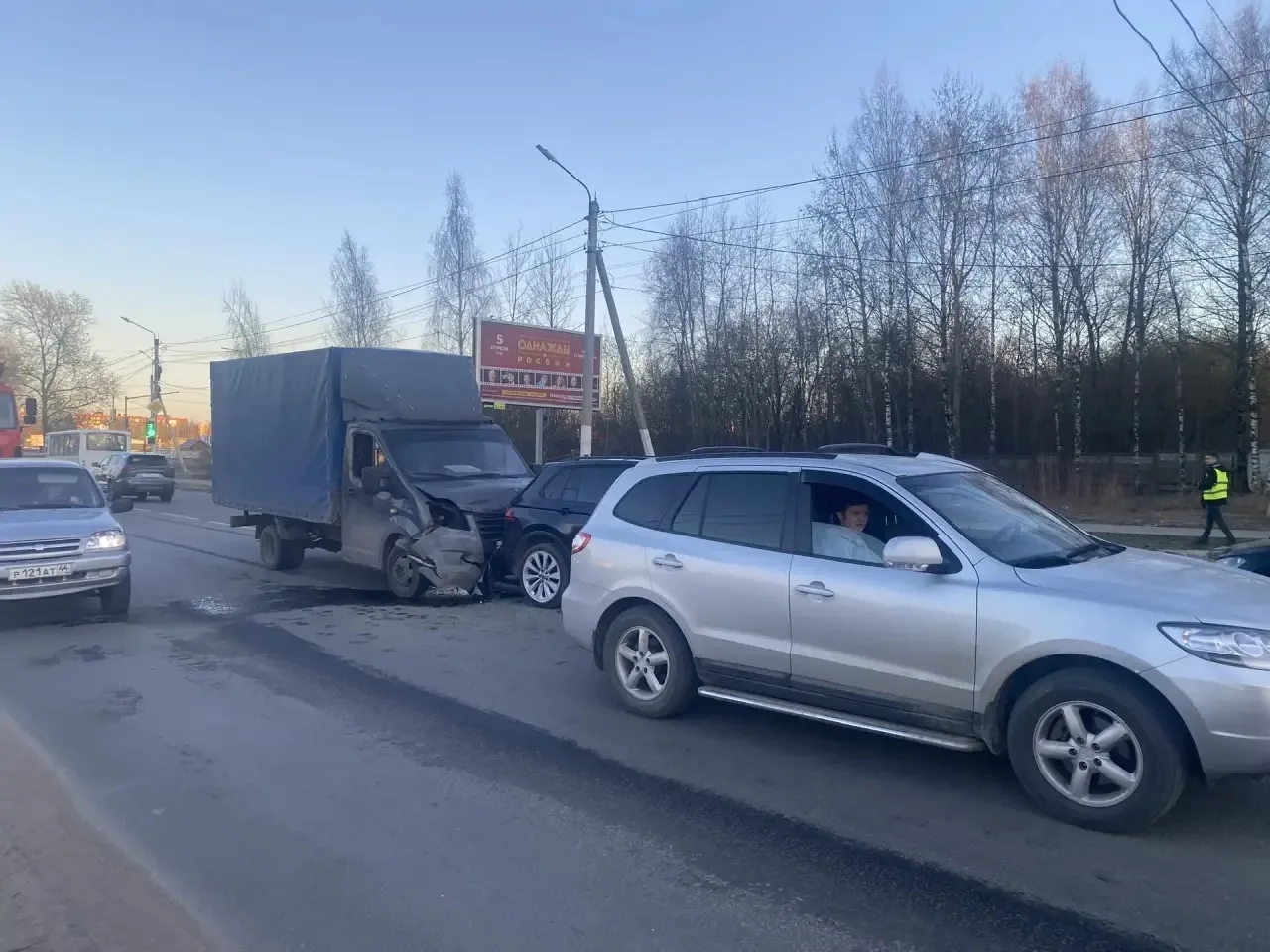 В Костроме в страшном тройном ДТП пострадали двое маленьких детей