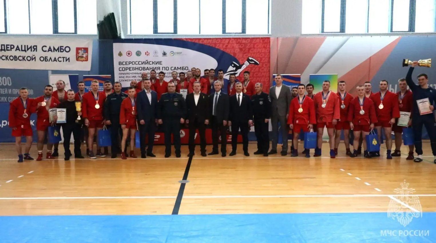 Костромской спасатель привез бронзу с соревнований в Подмосковье