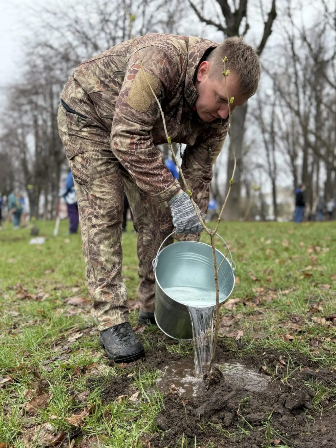 Сергей Ситников и Алексей Анохин приняли участие в субботнике, организованном «Единой Россией»
