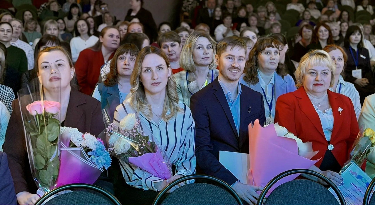 В областном конкурсе «Учитель года» победила педагог костромской школы №18