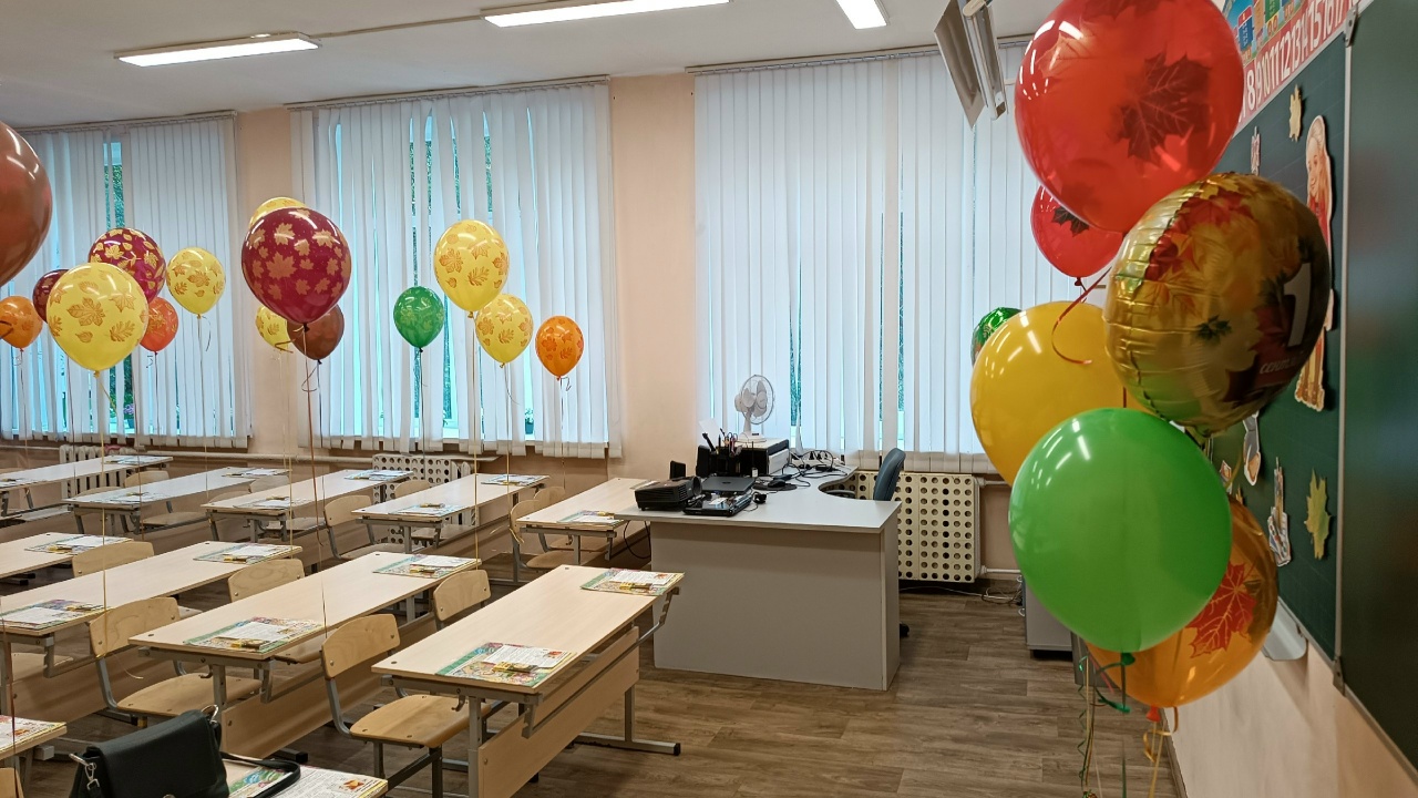 Костромских школьников хотят заставить мыть классы и работать на огородах