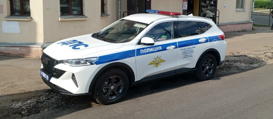 Виновник ДТП с тремя машинами в Костроме получил травмы