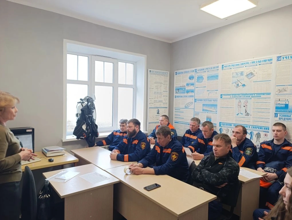 Костромские спасатели опустились на дно