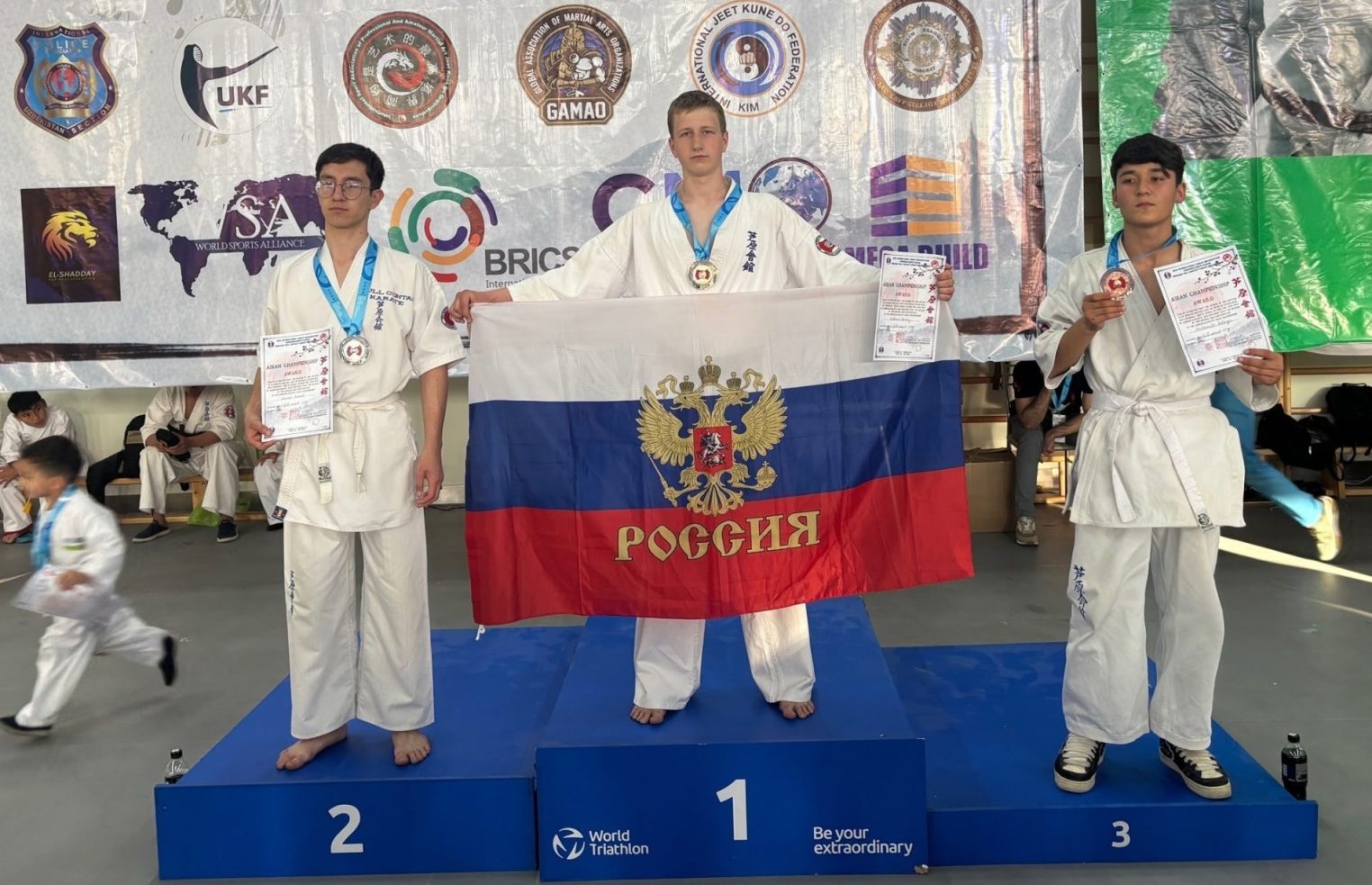 Костромские каратисты триумфально выступили на чемпионате Азии