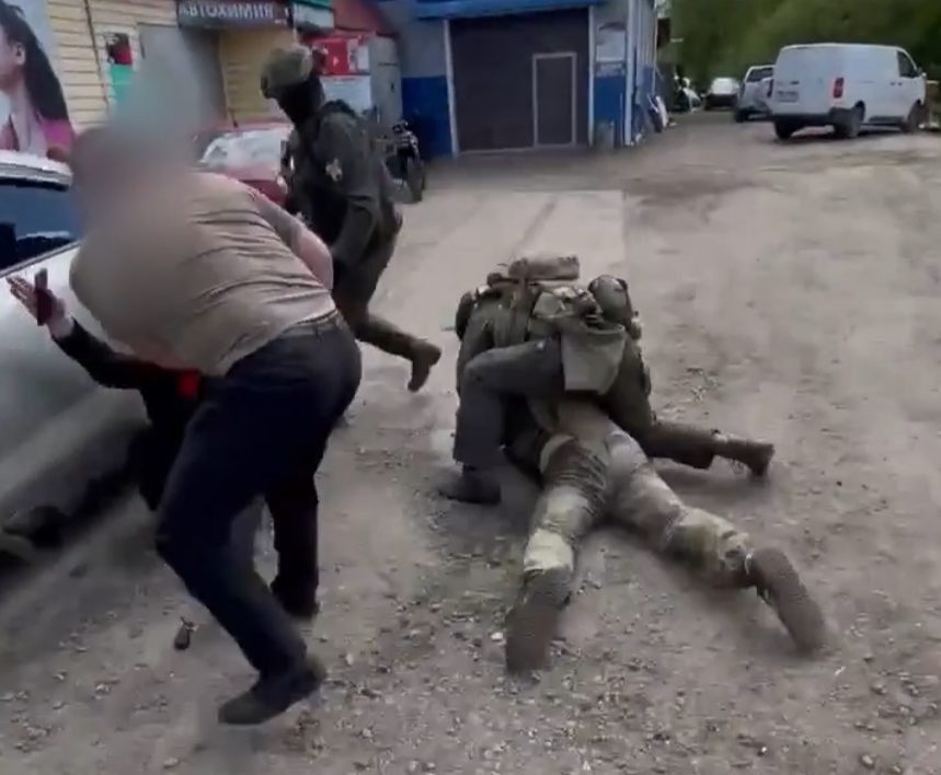 Выстрелил ей в голову: в Костромской области задержали подозреваемого в жестоком убийстве женщины