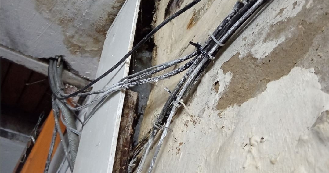 Жители Мантурово роскошно живут, у них даже водопад дома есть