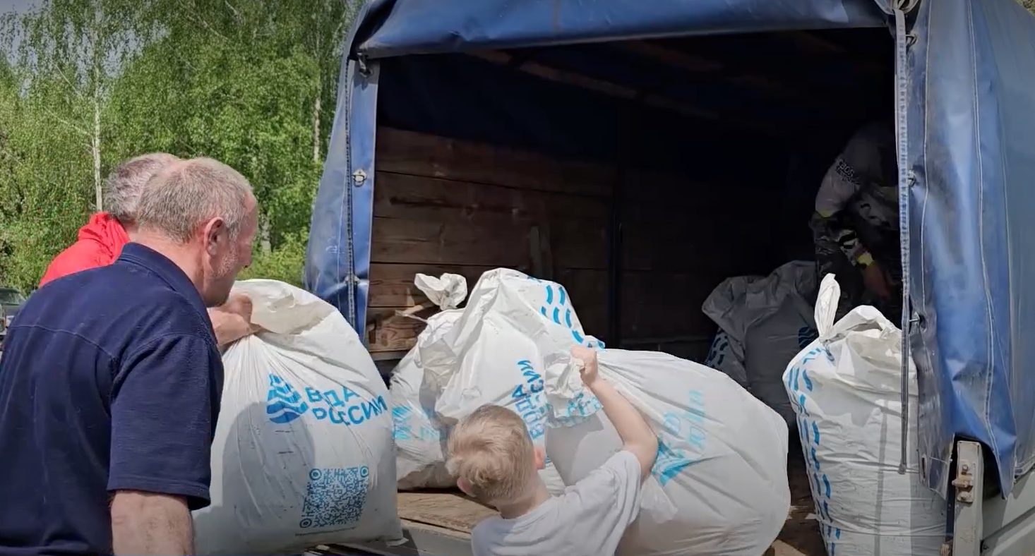 Костромичи устроили странную рыбалку