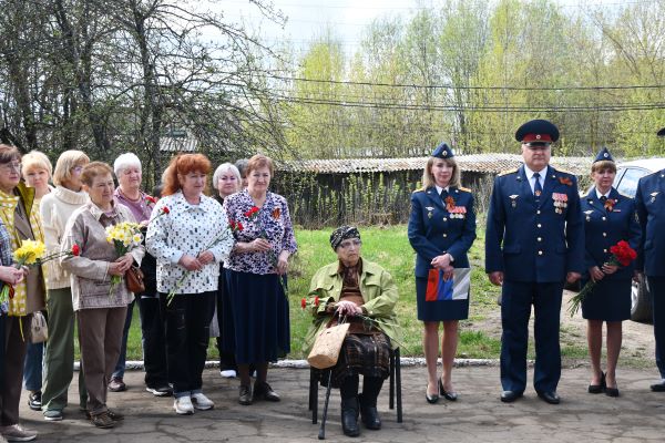 В костромской колонии открыли мемориальную доску в память о ветеранах войны