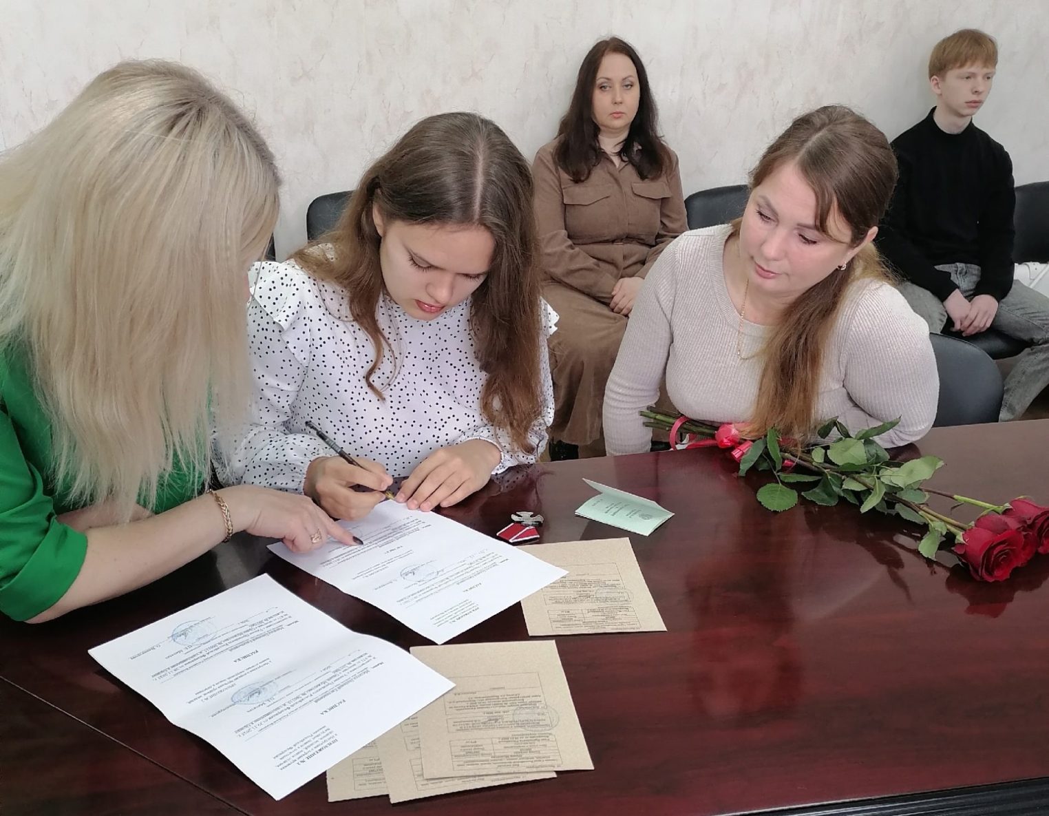Семье погибшего участника СВО из Нерехты Костромской области передали орден Мужества