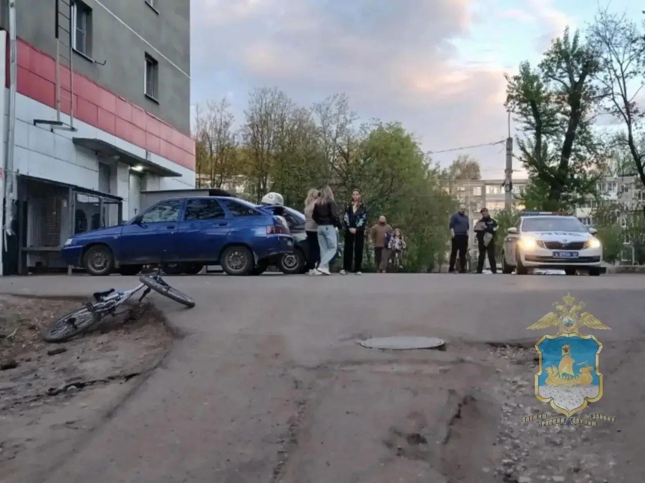 В Костроме подросток на велосипеде попал под машину