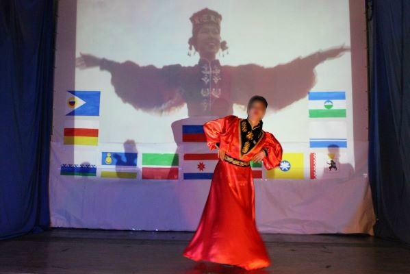 В костромской колонии пели на киргизском и танцевали, как евреи