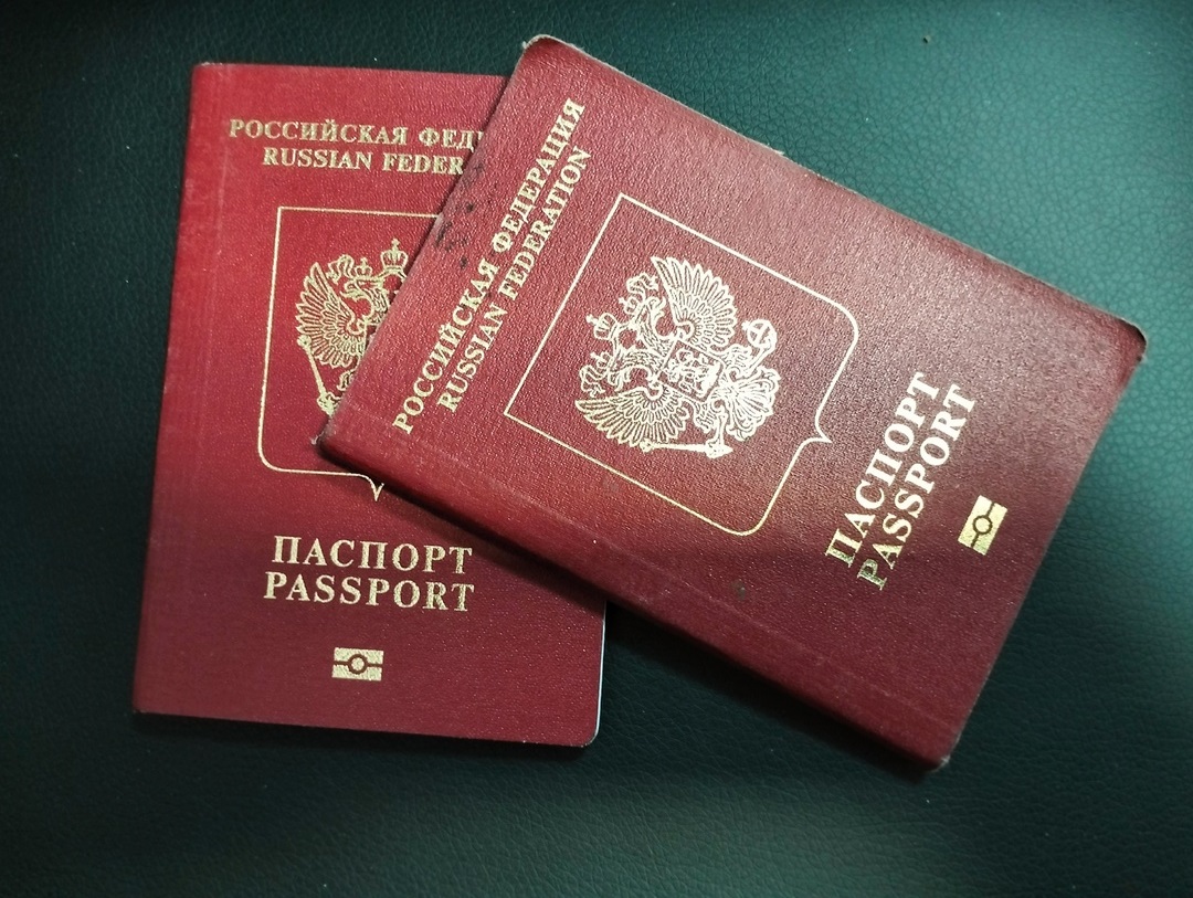 Костромичи не смогут попасть в 8 стран по загранпаспорту старого образца