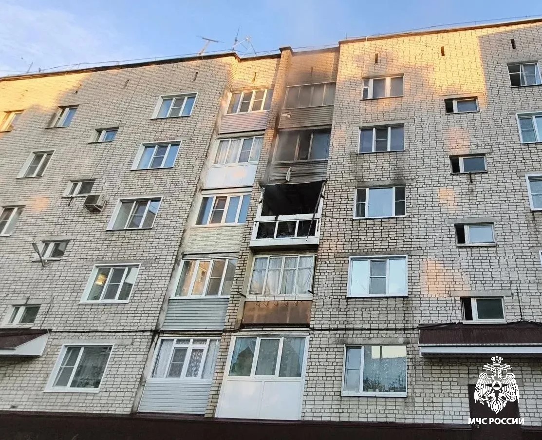 Из горящего дома в Костромской области эвакуировали 25 жильцов