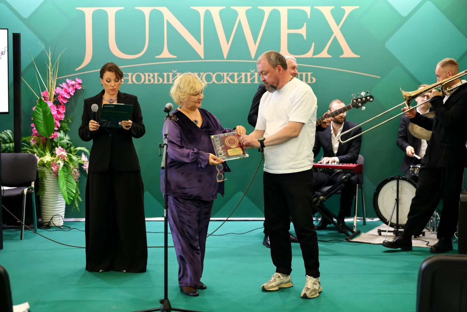 Взяли «золото» за серебро: костромская «Княжна Мария» покорила жюри в Москве