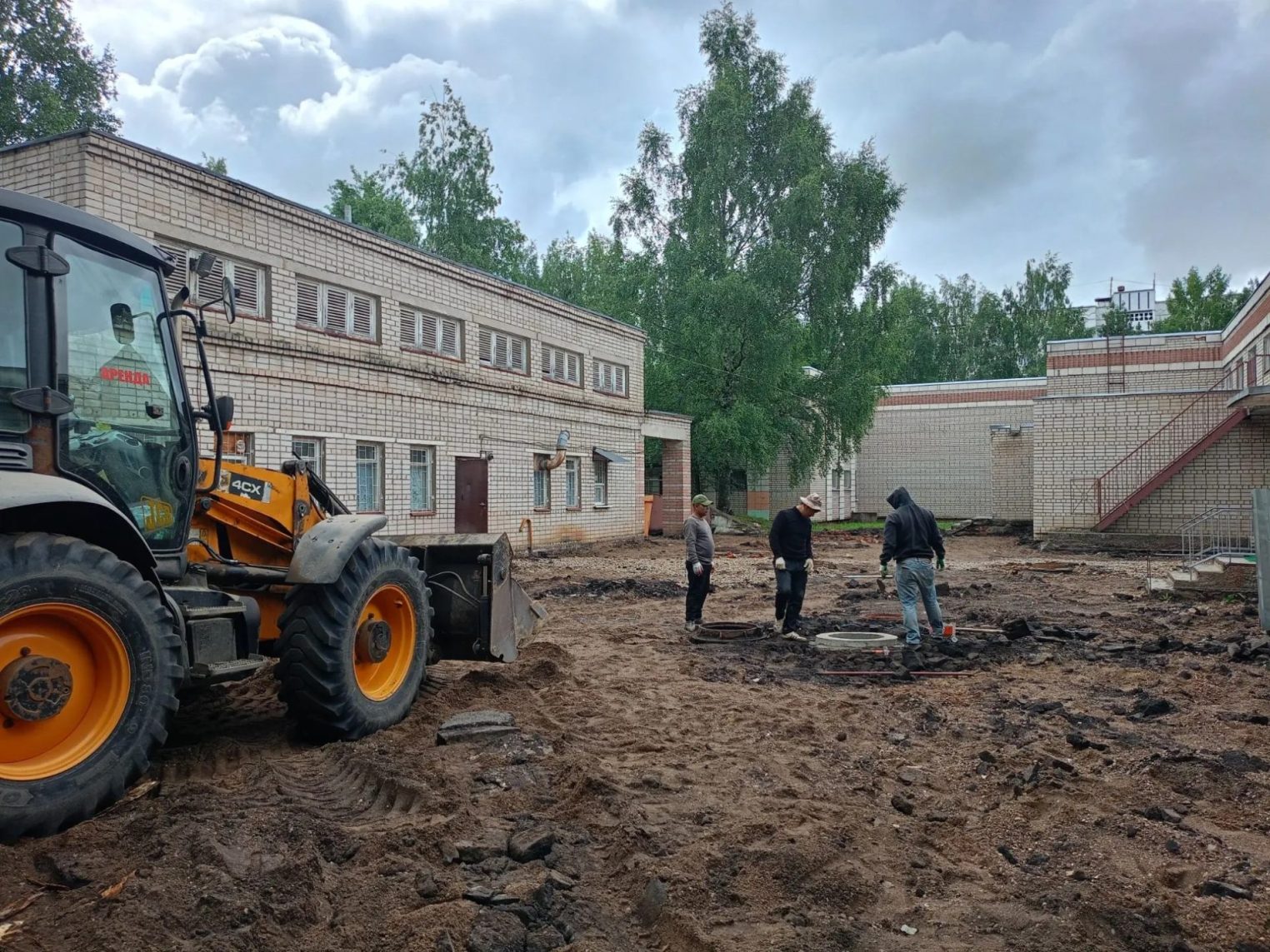 В Костромской области стартовало благоустройство территорий школ и детских садов