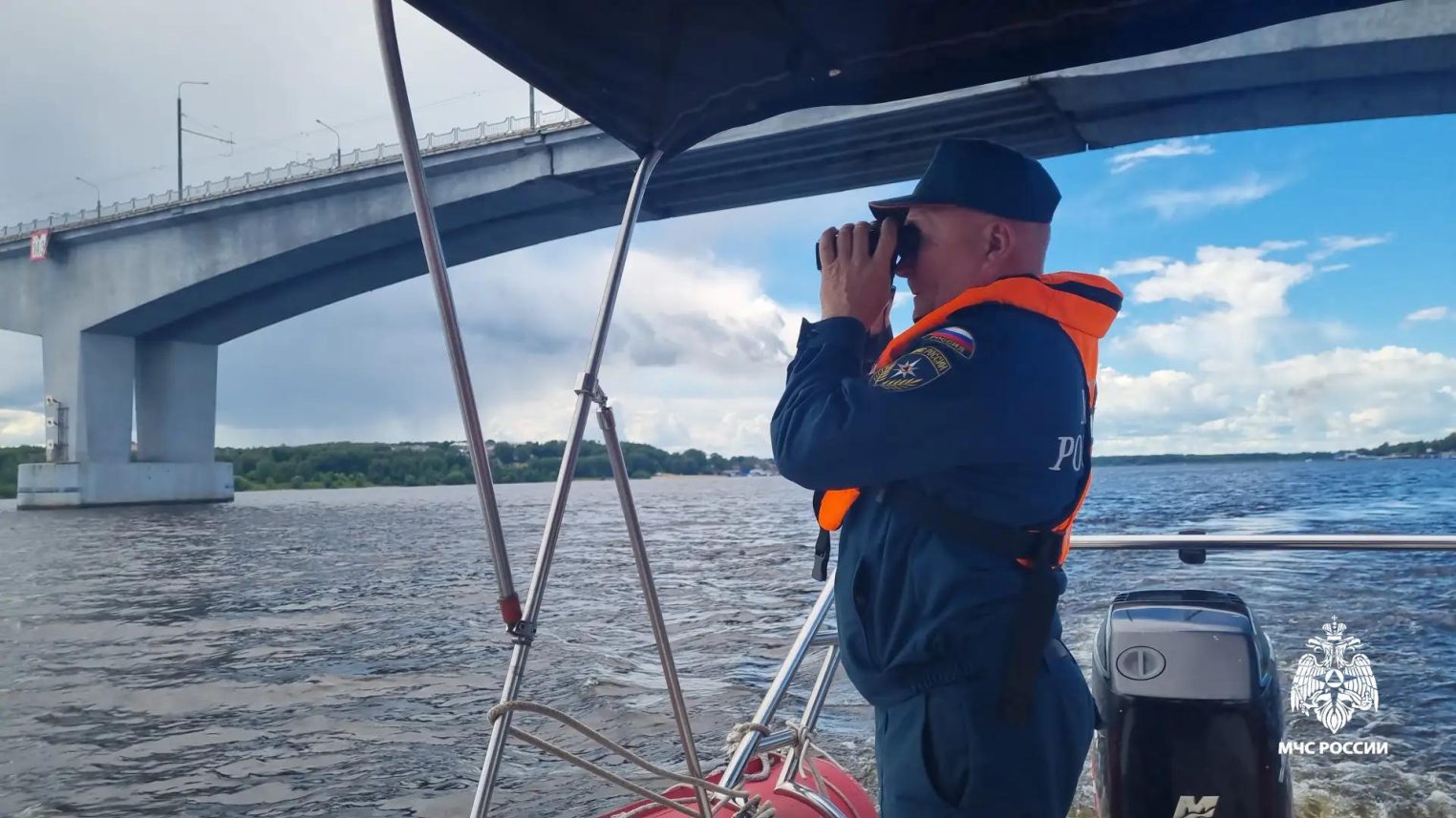 Дисциплинированные костромичи приятно удивили дежурящих на водоемах спасателей