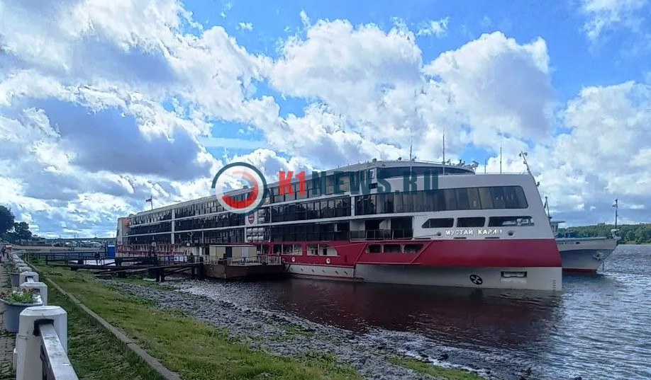 Пятизвездочный отель причалил к Костроме: показываем, как выглядит изнутри дорогущий теплоход «Мустай Карим»