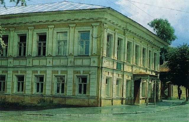 Собственников старинного банка в костромском райцентре заставят платить за безответственность