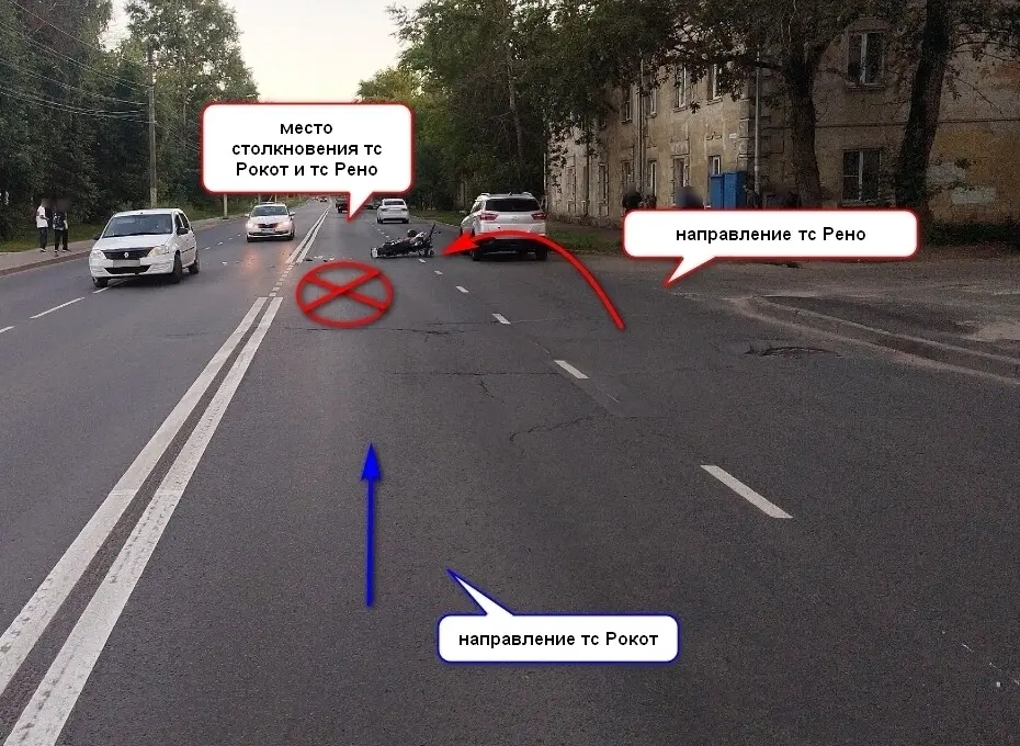 В Костроме легковушка не смогла разъехаться с мотоциклом